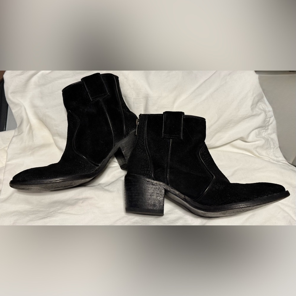 FARYLROBIN x FREE PEOPLE Black Leather Snake Print Larry Bootie Sz 6 - Picture 2 of 4